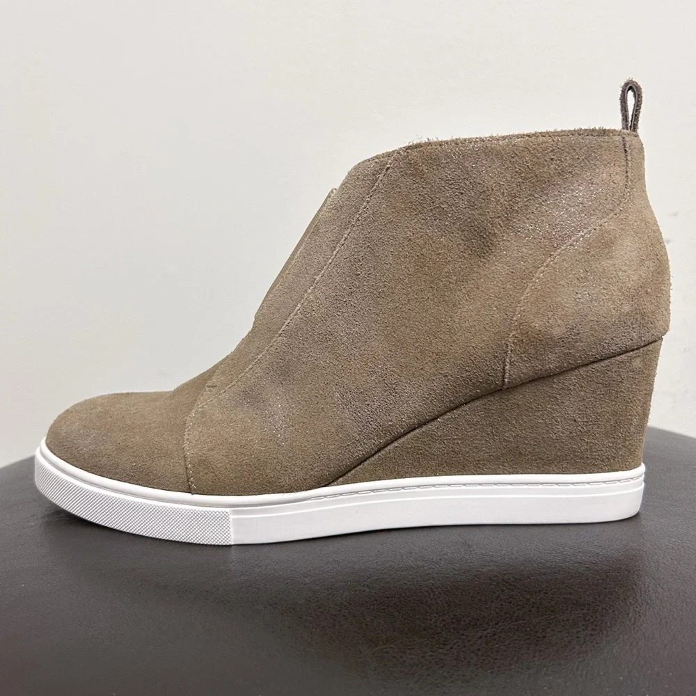 Linea Paolo Taupe Metallic Glitter Wedge Bootie Suede Leather Shoes 9M 9 M